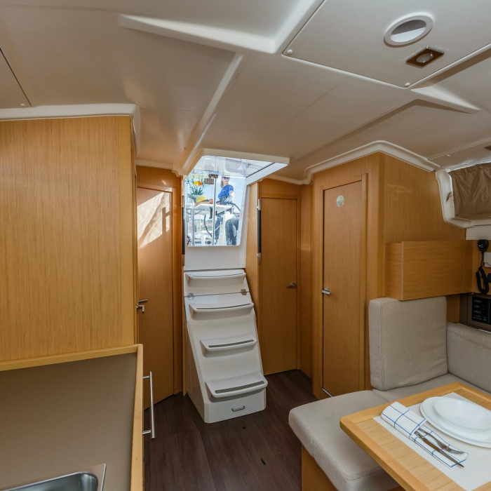 Obsession | Oceanis 38.1 photo 7