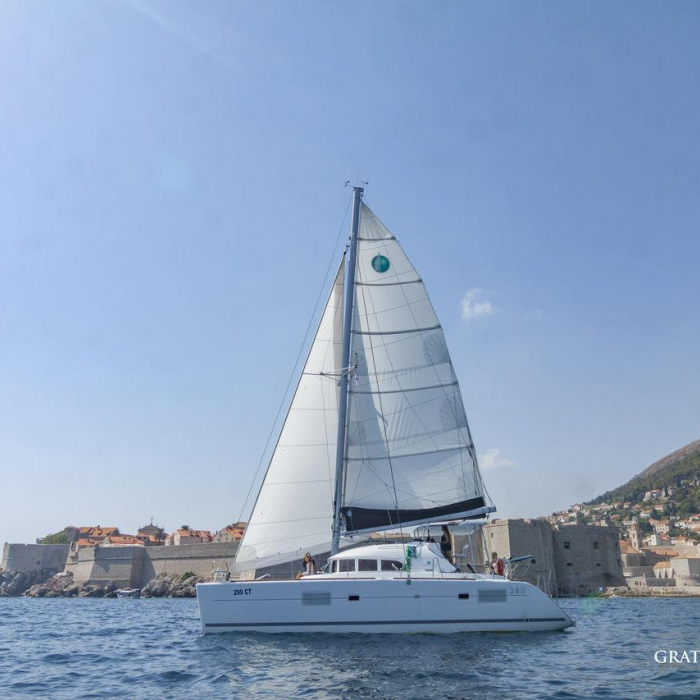 Gratia | Lagoon 380 photo 9