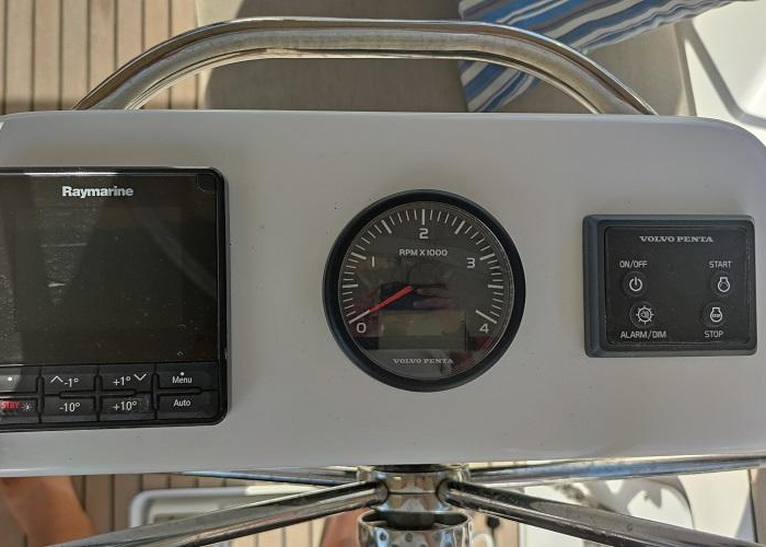 Gracia | Dufour 360 photo 11