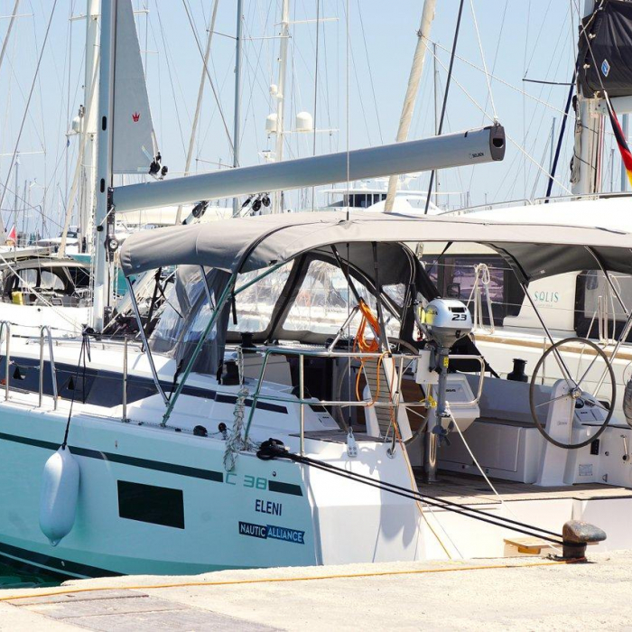 Eleni | Bavaria C38 photo 10