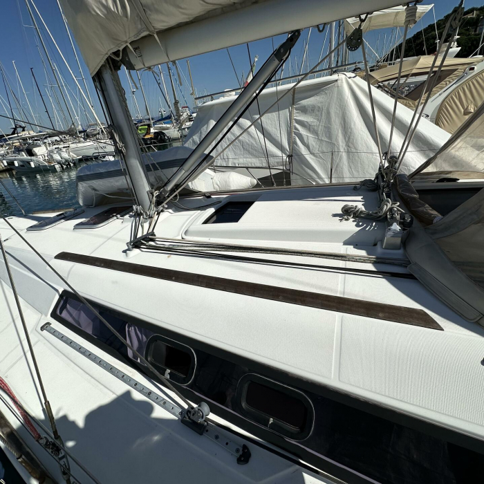 Blu | Oceanis 34 photo 19