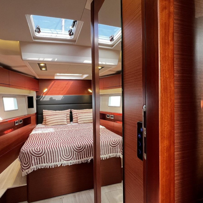 MiR | Hanse 548 photo 21