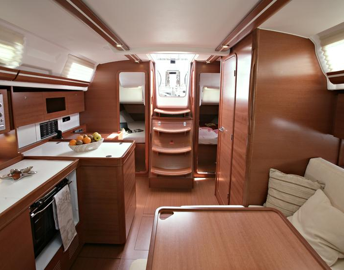 China girl | Dufour 375 GL photo 15