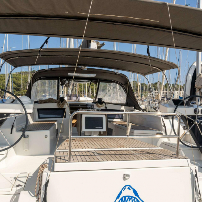 Megalodonte | Dufour 470 photo 13