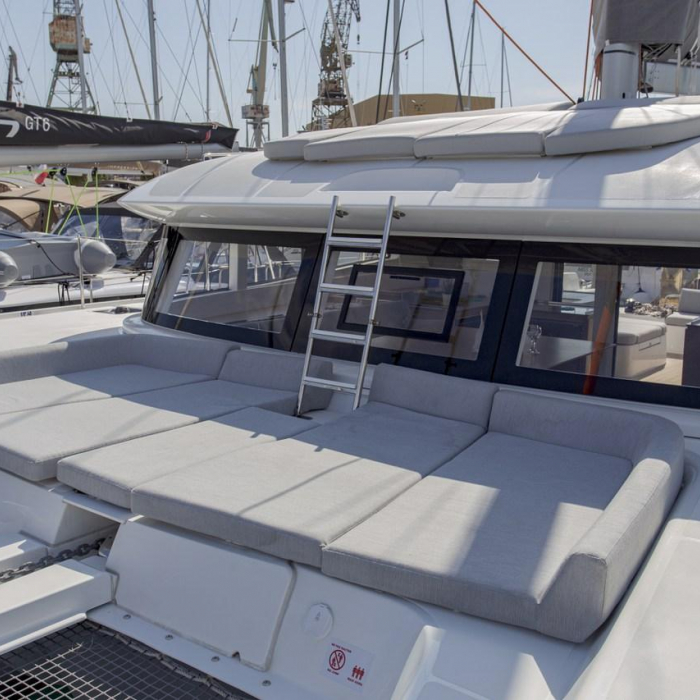 White Lotus | Excess 15 photo 5