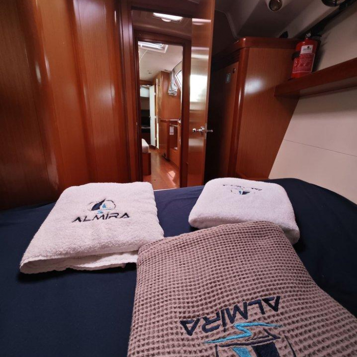 Lilium | Beneteau 43 photo 38