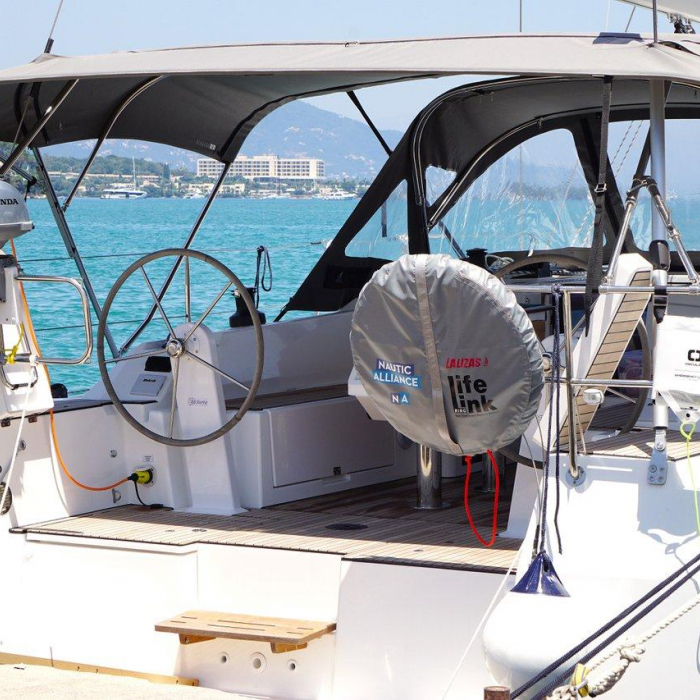 Eleni | Bavaria C38 photo 16