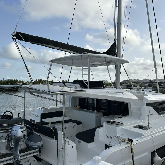 SUEÑOS | Lagoon 46 photo 9