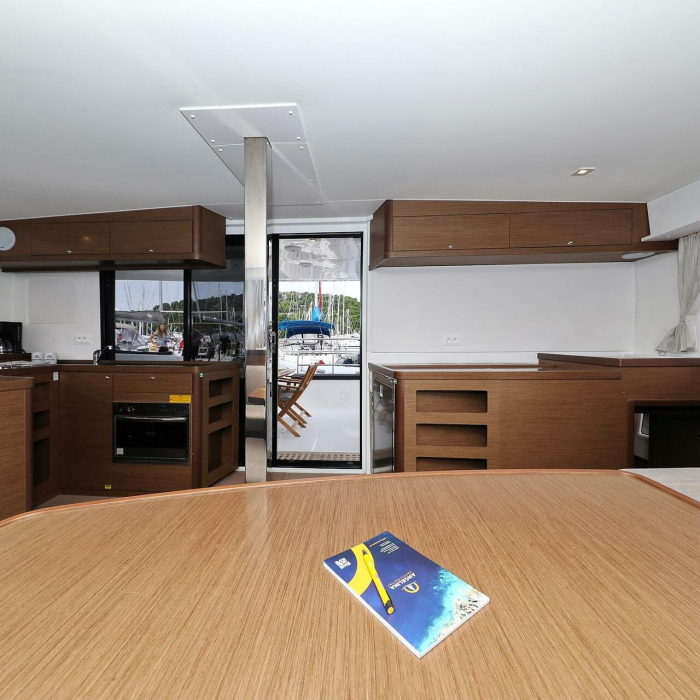 Air Wave | Lagoon 42 photo 21