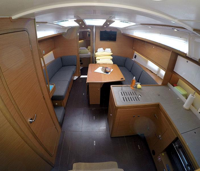 Barone | Dufour 390 GL photo 24