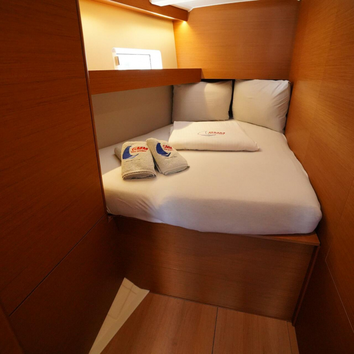 Red Marlin | Sun Odyssey 490 photo 20