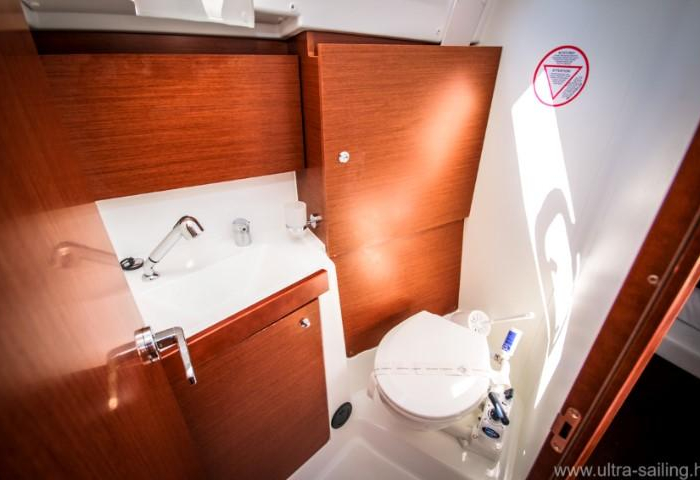 Dalmar | Oceanis 35 photo 7