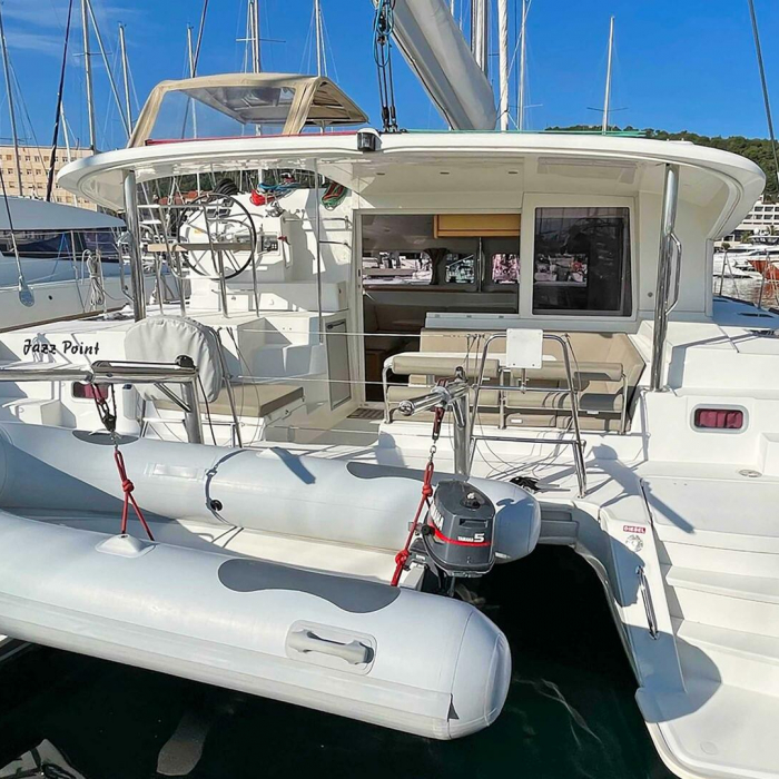 Jazz Point | Lagoon 400 photo 4