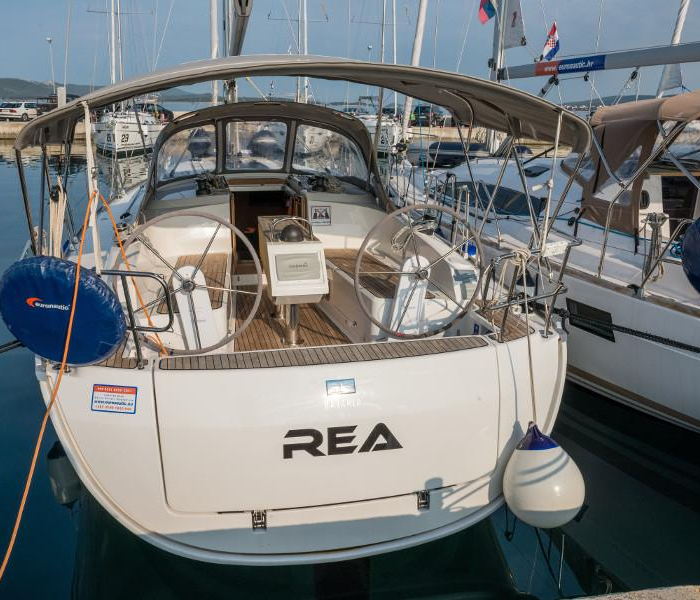Rea | Bavaria Cruiser 37 photo 2