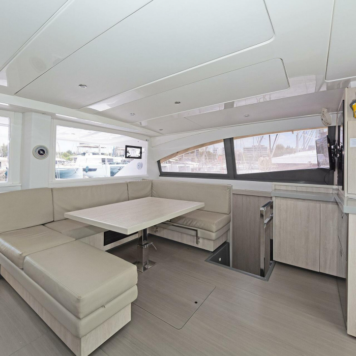 Satisfaction | Leopard 48 A/C & GEN photo 1