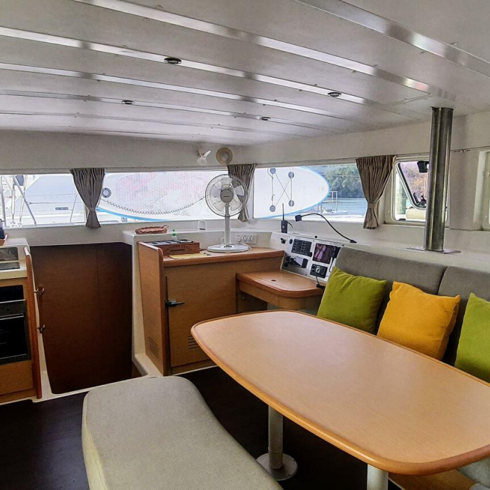 Exit Strategy | Lagoon 420 photo 24