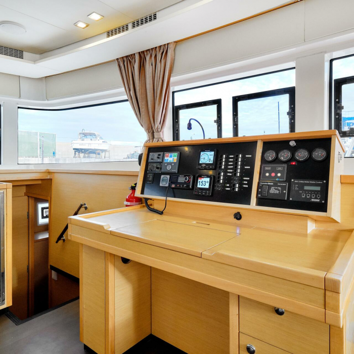 Neptuno | Lagoon 52F photo 37