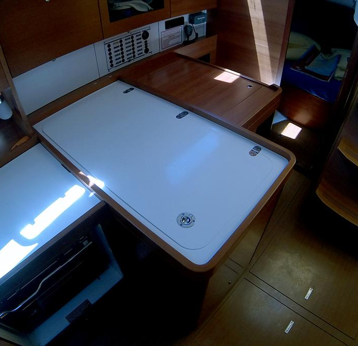 China girl | Dufour 375 GL photo 11