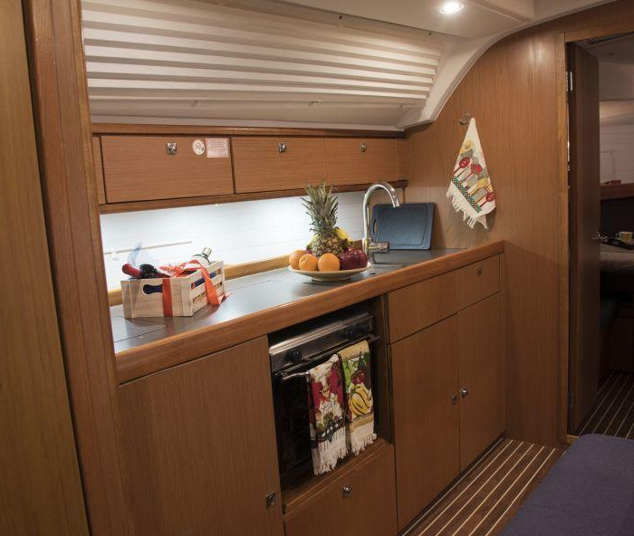 Erato | Bavaria Cruiser 41 photo 5