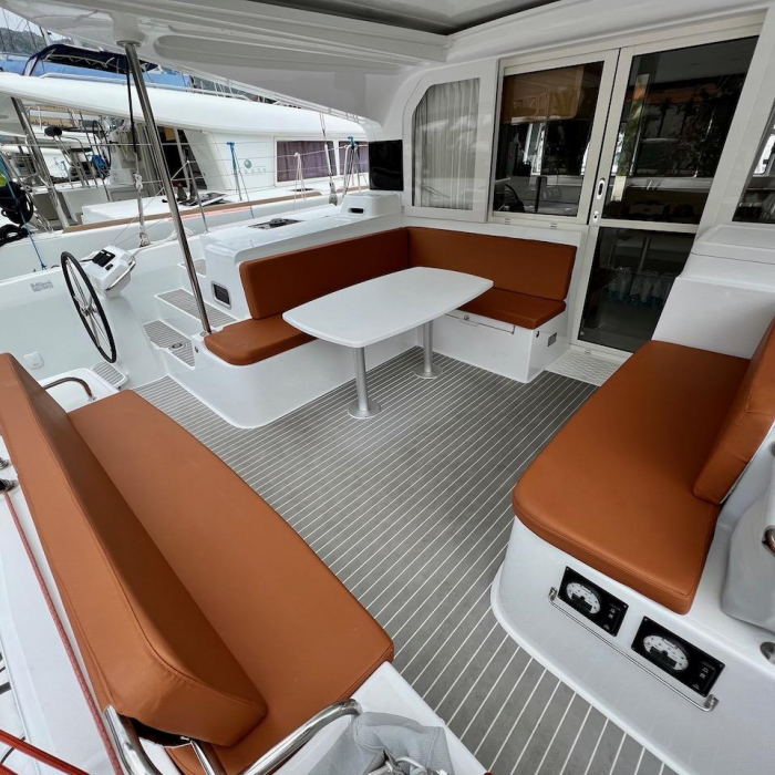 Silver Kiss | Excess 12 photo 6