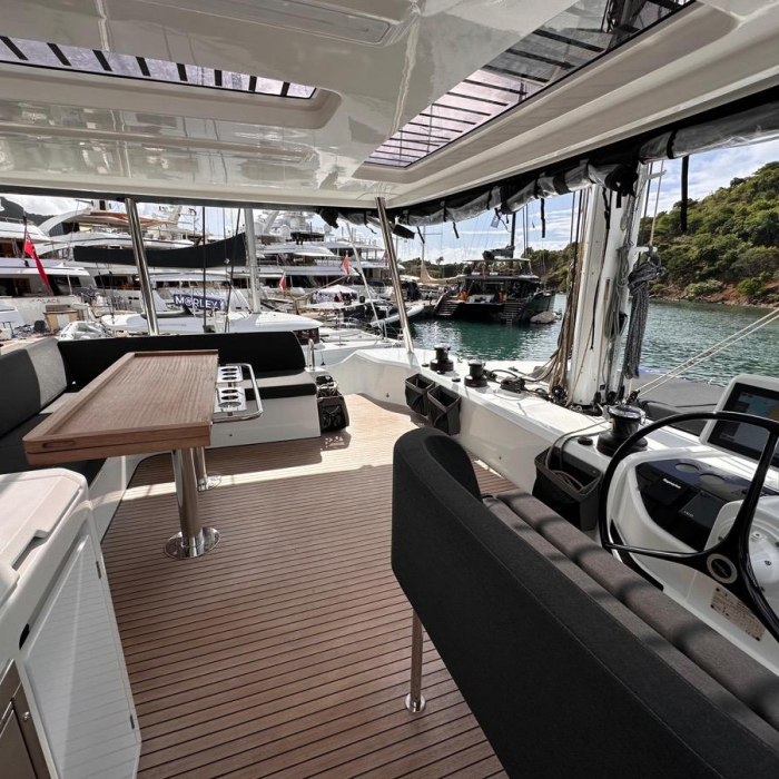 MAUI (GND) | Lagoon 55 photo 31