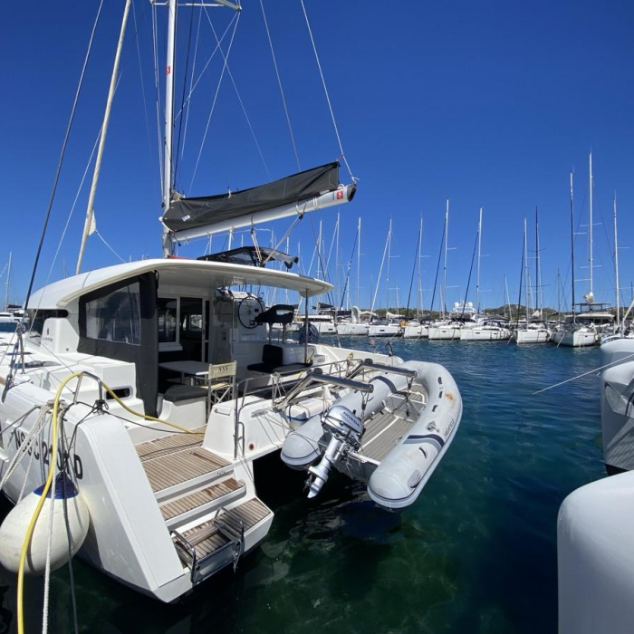 Aquila (WM, Inverter) | Lagoon 40 photo 3