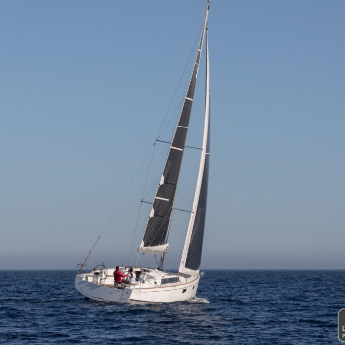 Tamara | Oceanis 38.1.2 photo 2