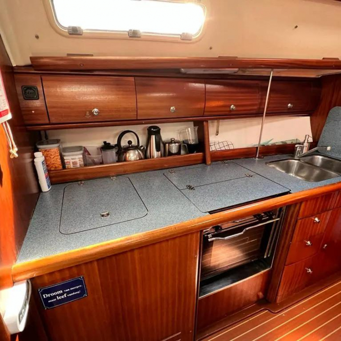 Meropi | Bavaria 41 photo 4