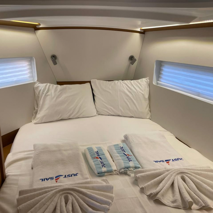 Just Happy | Sun Odyssey 380 photo 10