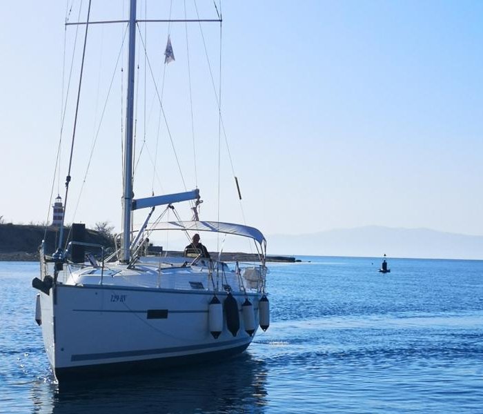 Tamra | Bavaria 36 photo 14