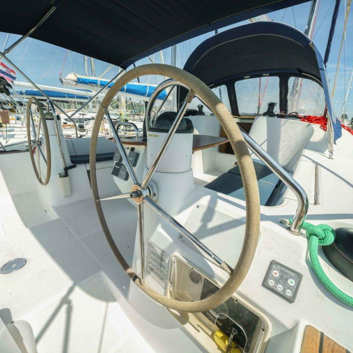 Ema | Sun Odyssey 42i photo 14