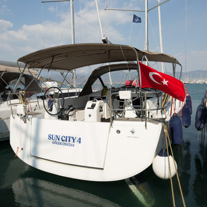 Suncity 4 | Sun Odyssey 440 photo 3