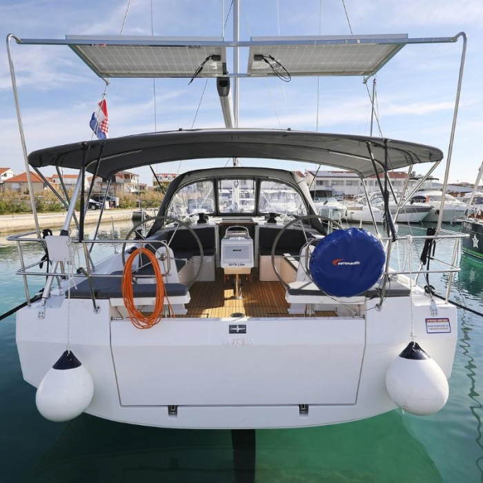 Summertime | Bavaria C42 photo 1