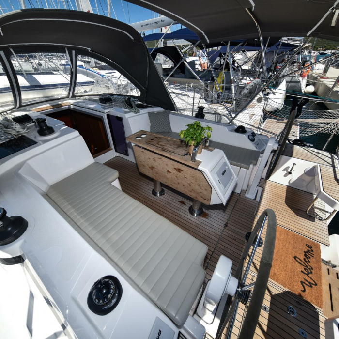 Seka VI | Bavaria C38 photo 5