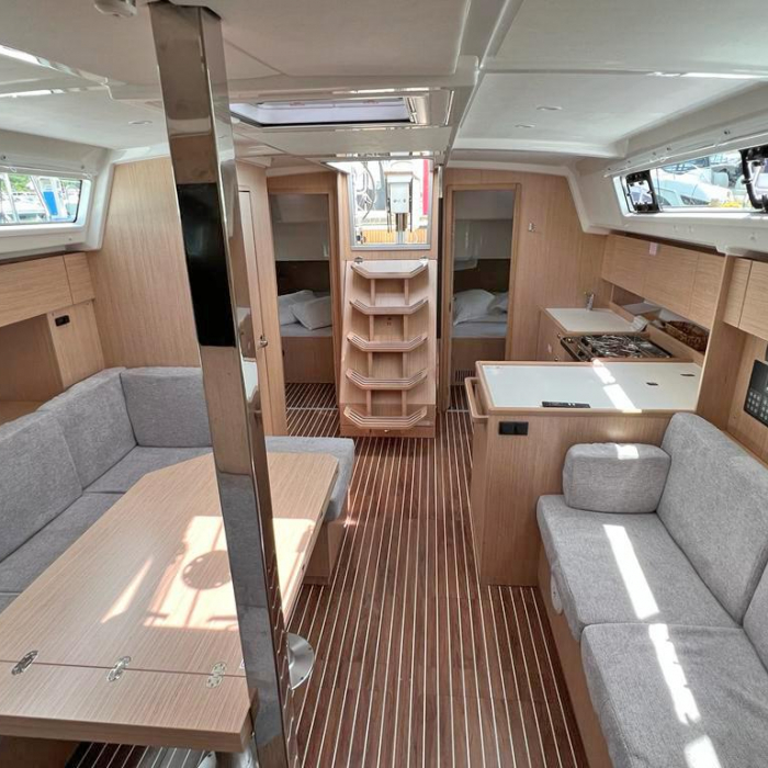 Palma | Bavaria C42 photo 8