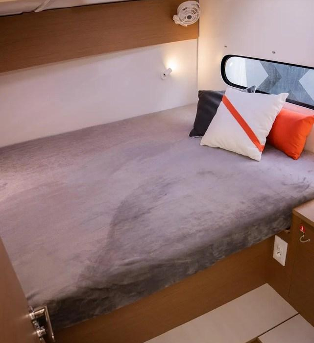 Adva | Excess 11 photo 6