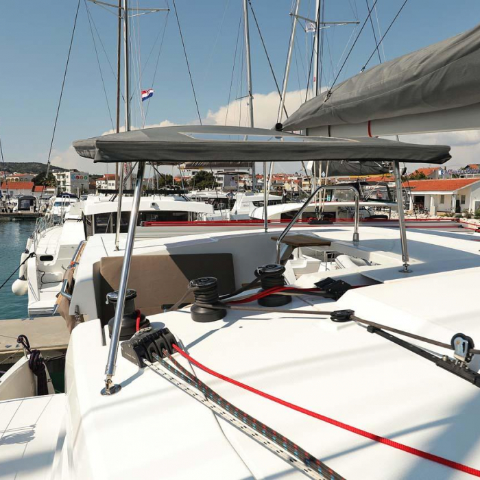 Canopus | Fountaine Pajot LUCIA 40 photo 22