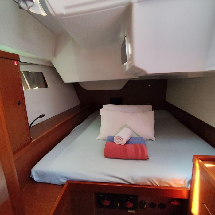 Farquhar | Oceanis 48 photo 9