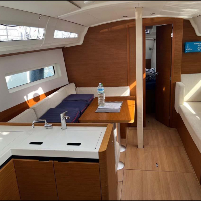 Golden eye | Sun Odyssey 380 photo 3