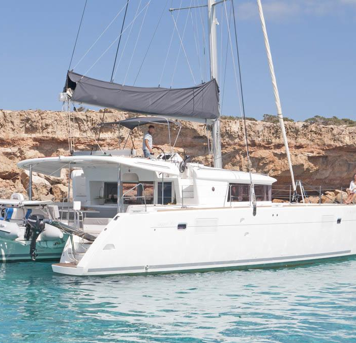 Atlantis | Lagoon 440 photo 3