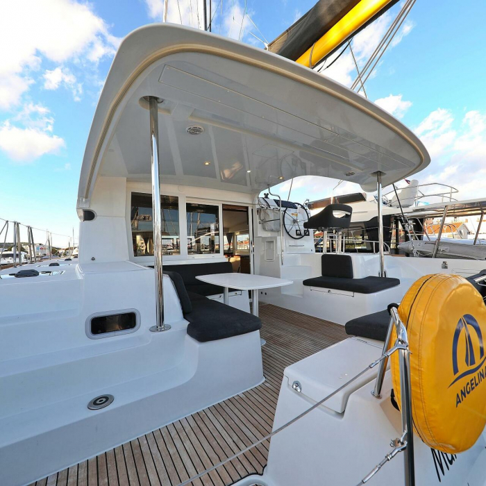 Mars | Lagoon 40 photo 28