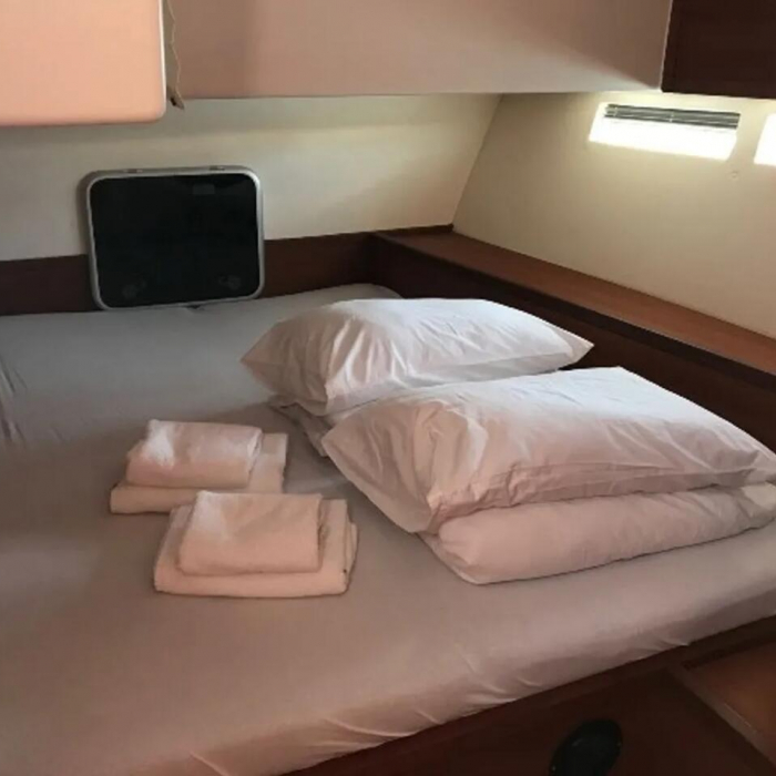 Solid White | More 55 photo 15