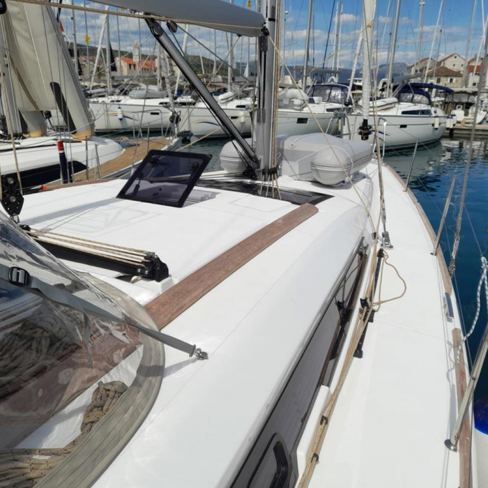 Altair | Dufour 412 photo 3