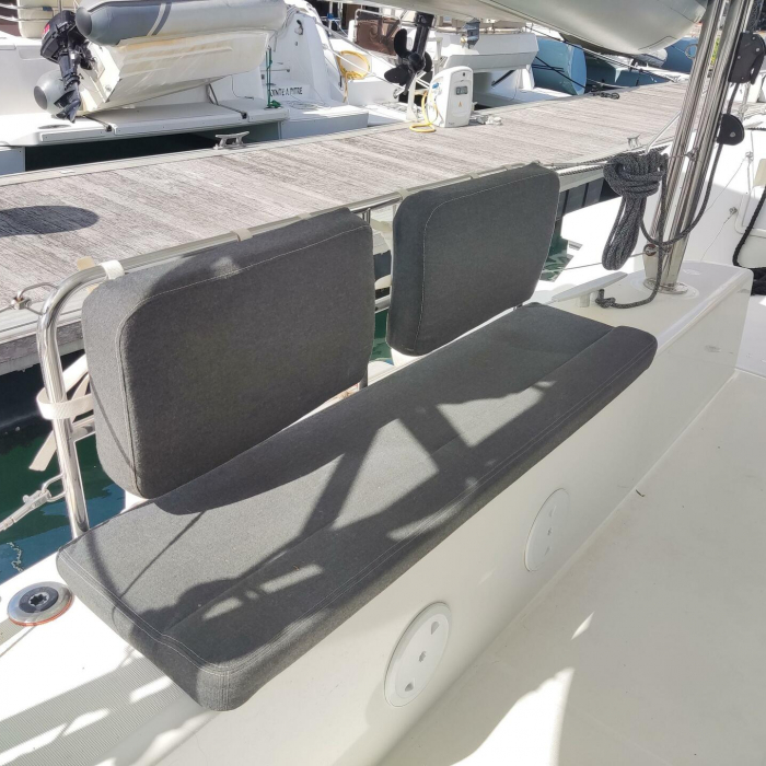 Sleepy | Lagoon 42 photo 6