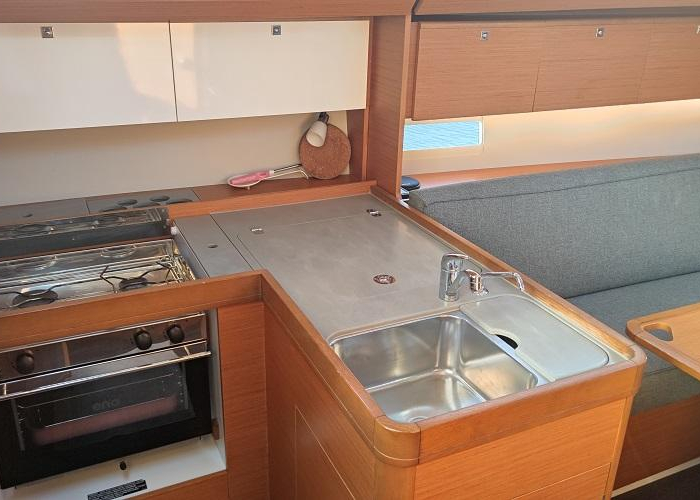 Gracia | Dufour 360 photo 12