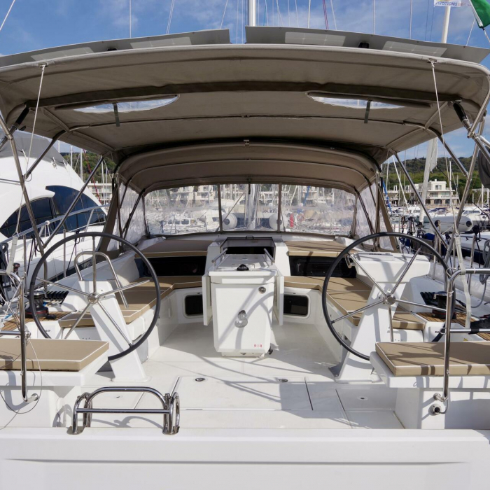 Jack - Water maker, Solar Panel | Oceanis 51.1 photo 12
