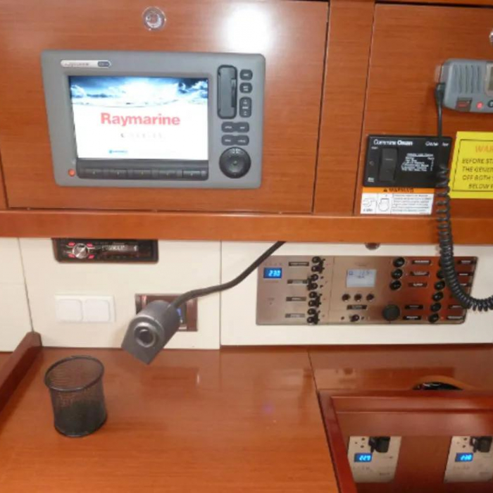 Evita | Oceanis 51.1 photo 9