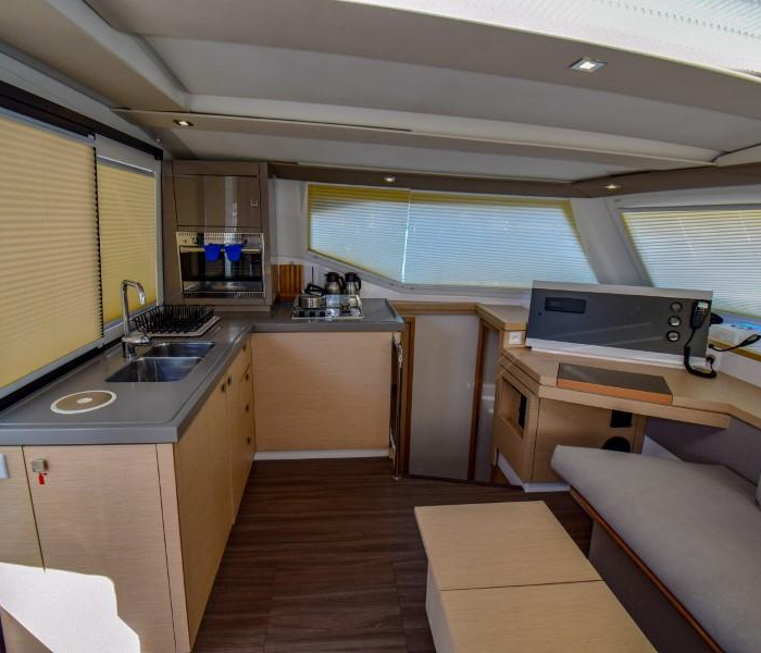 Amber | Lucia 40 photo 45