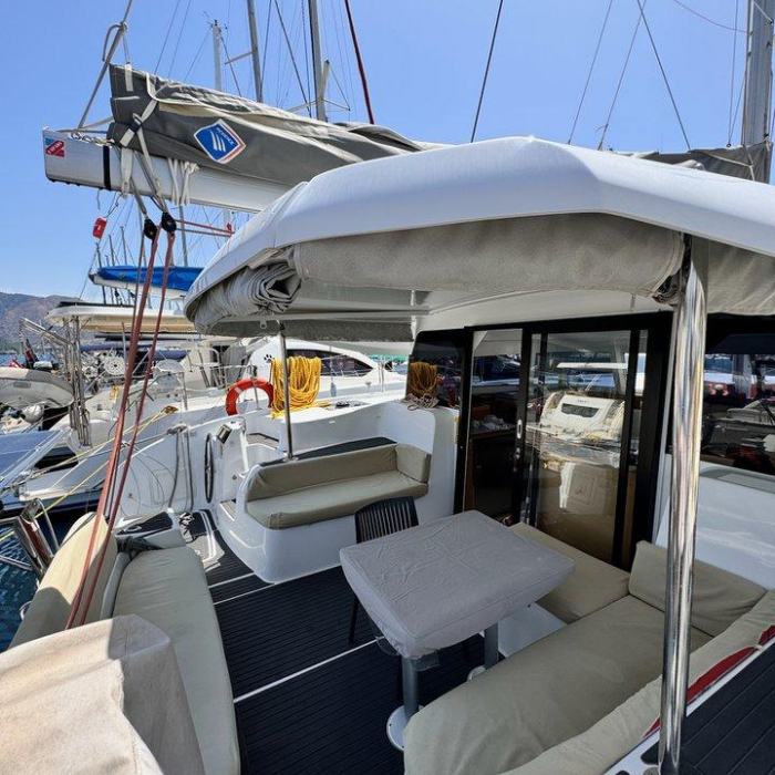 Tombow | Excess 11 photo 2