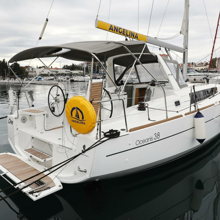 One | Oceanis 38 photo 28